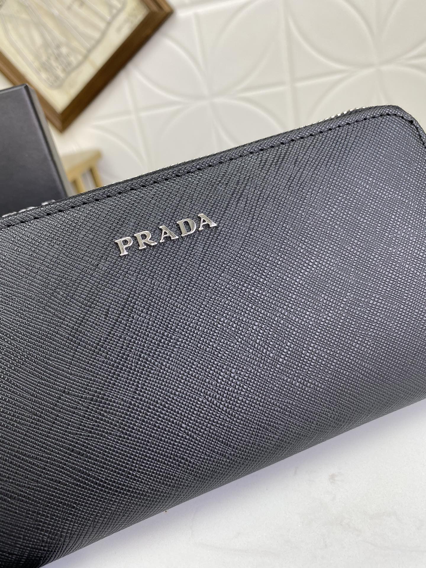PRADA(プラダ) 財布19x12cm