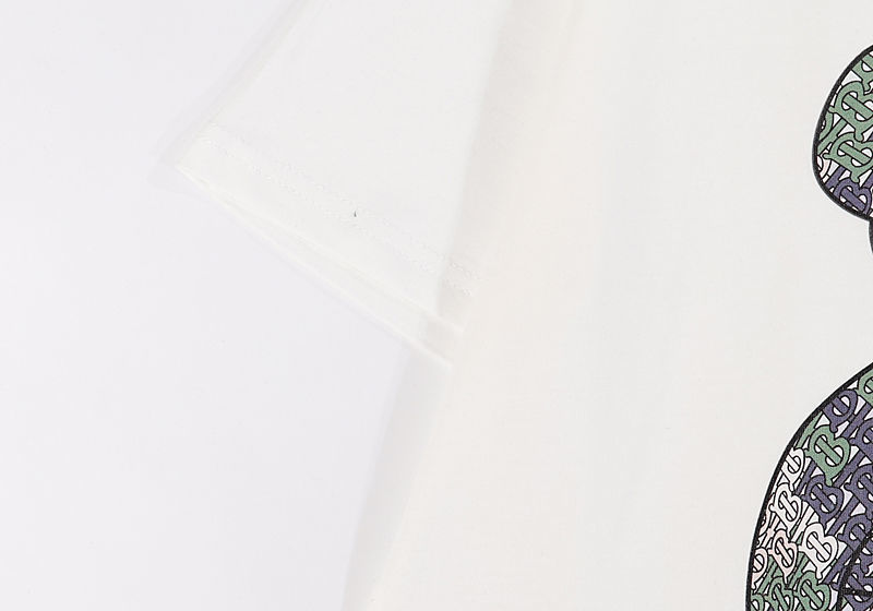 【Burberry】男女兼用、ご好評に付き再入荷！