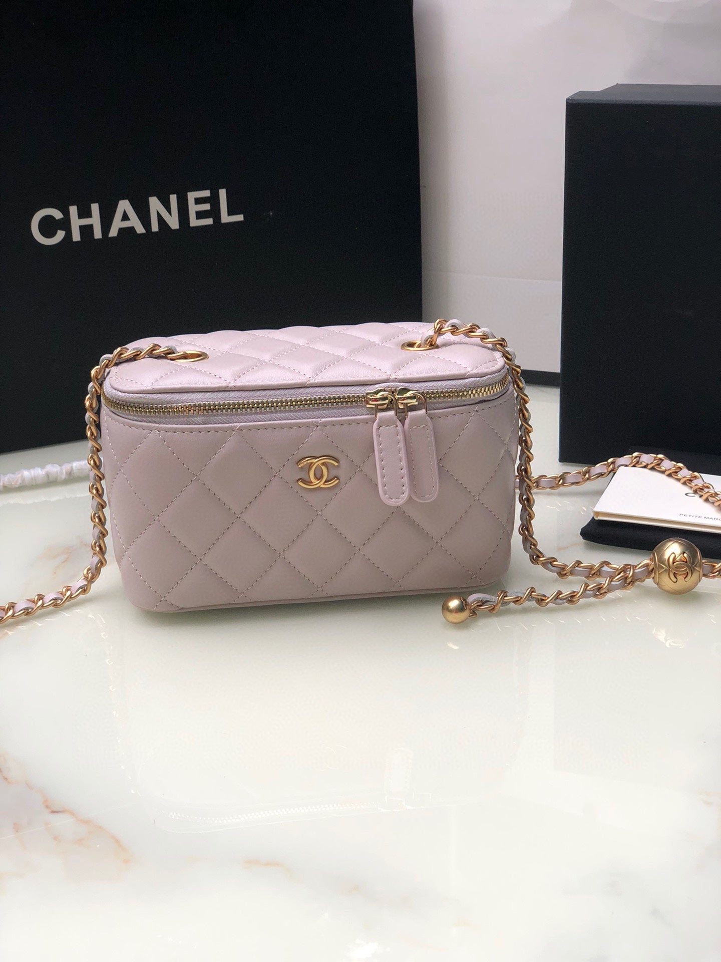 Chanel Classic Vanity 22C Bag with Chain AP2303