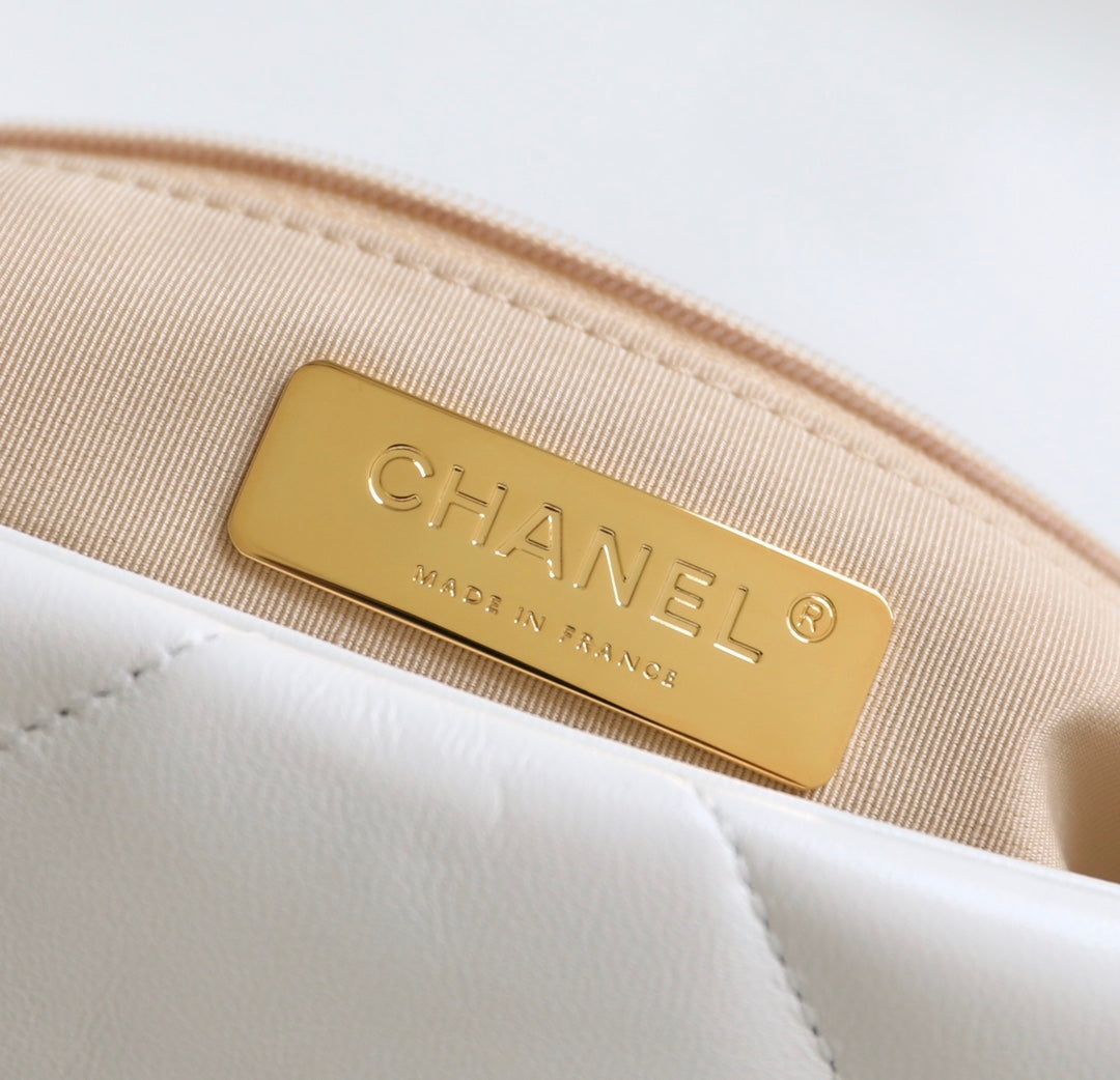 Chanel 19 AS1160