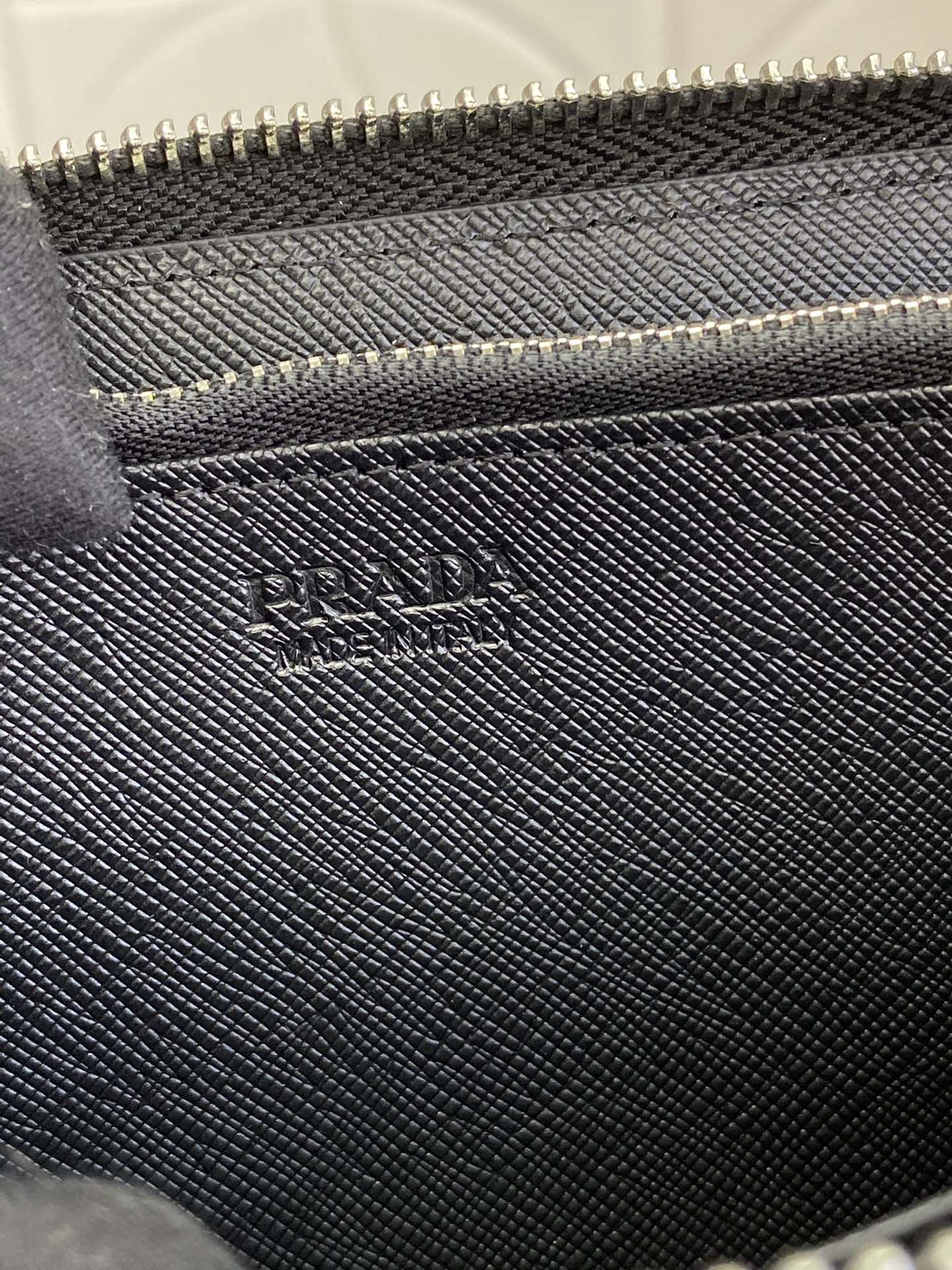 PRADA(プラダ) 財布19x12cm