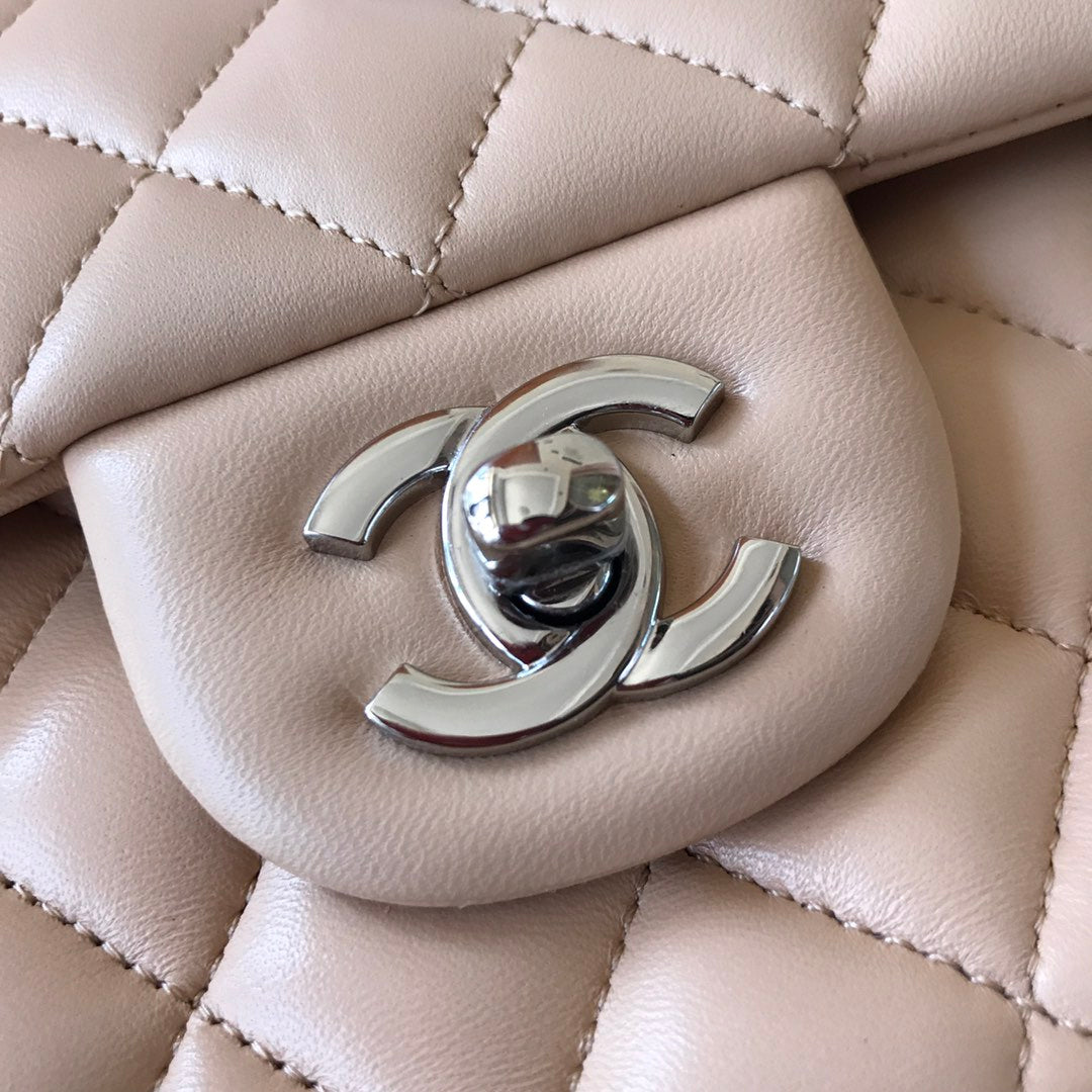 Chanel Flap Bag 1112