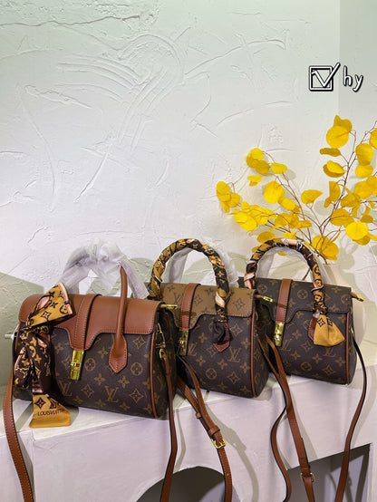 【L&V】クラシッククロスボディトート