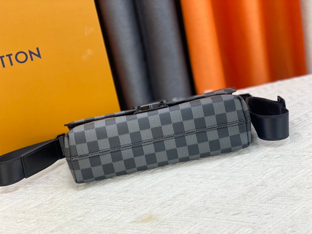 【人気】LV S-Cape モノグラムメッセンジャーバッグ ショルダー M46794 M23741