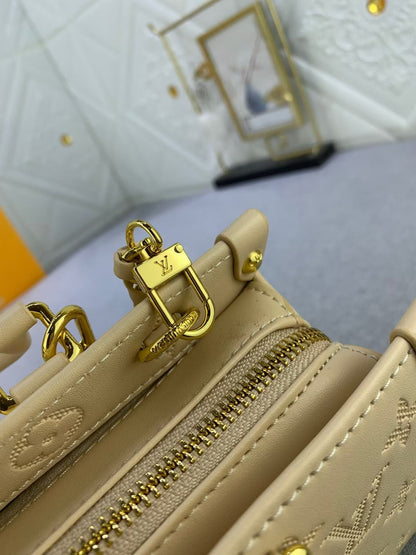 【LOUIS VUITTON】ルイ・ヴィトン★ONTHEGO EAST WEST★ショルダーバッグ M11273