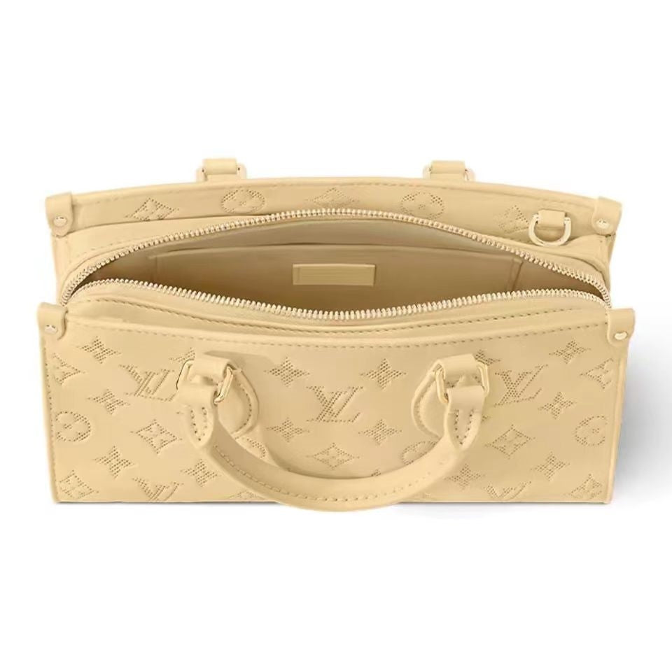 【LOUIS VUITTON】ルイ・ヴィトン★ONTHEGO EAST WEST★ショルダーバッグ M11273
