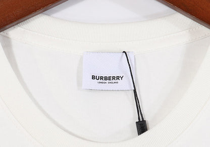 【Burberry】男女兼用、ご好評に付き再入荷！