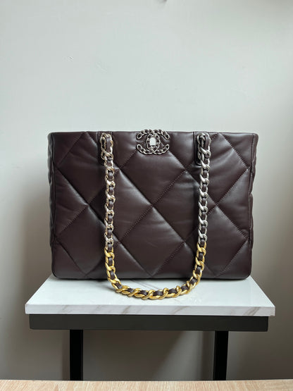 CHANEL 19 SHOPPING BAG 3360