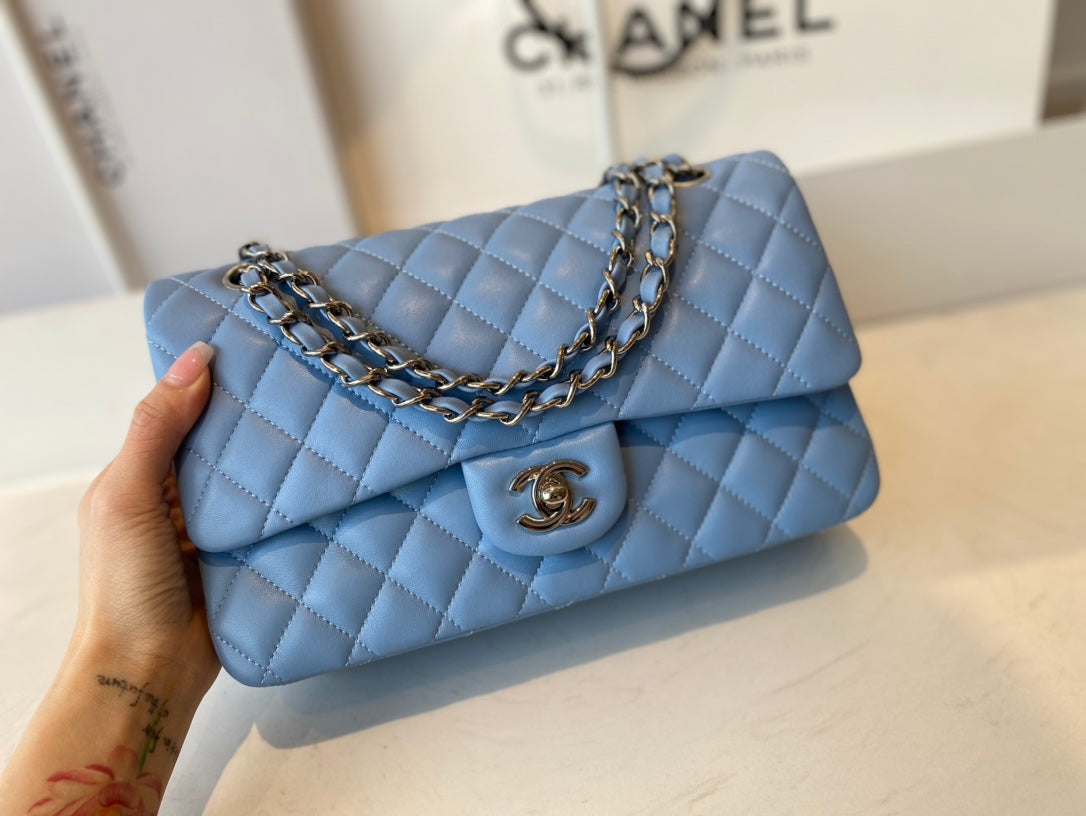 Chanel Flap Bag 1112