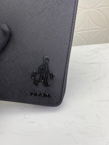 PRADA(プラダ) 財布 21x12cm