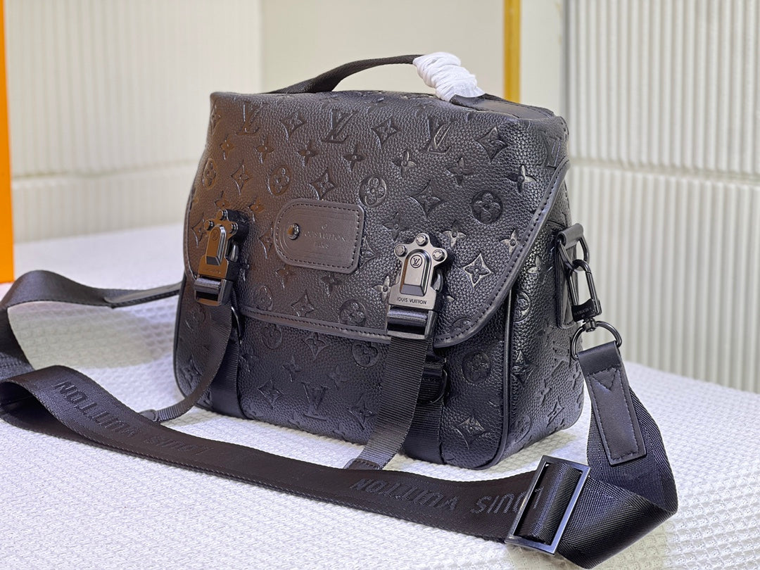 エレガント☆Louis Vuitton☆LV トレイル ショルダーバッグ M46972