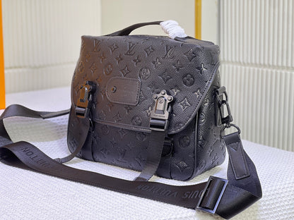 エレガント☆Louis Vuitton☆LV トレイル ショルダーバッグ M46972