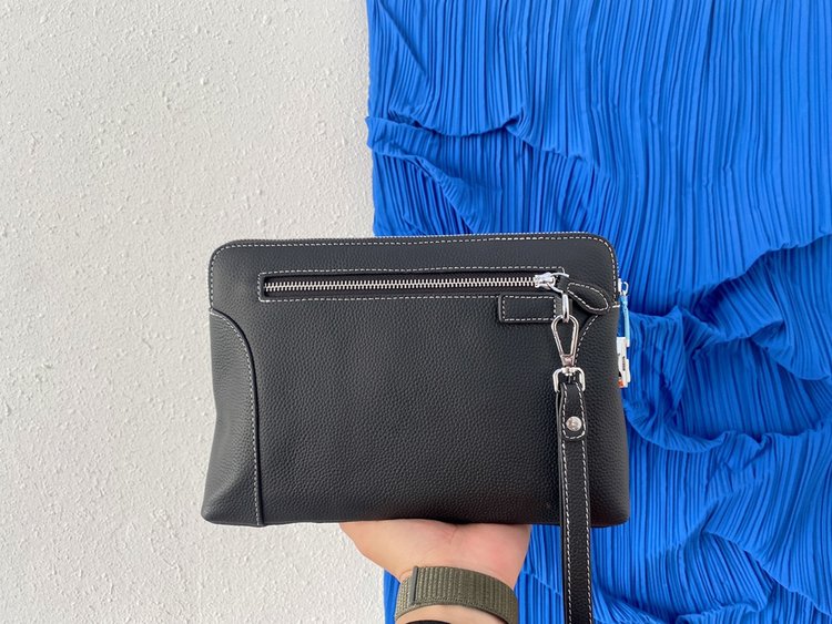 Hermes(エルメス) クラッチバッグ 28 x 17 cm