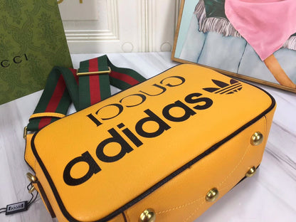 【GUCCI】アディダス x グッチ スモール カメラ バッグ