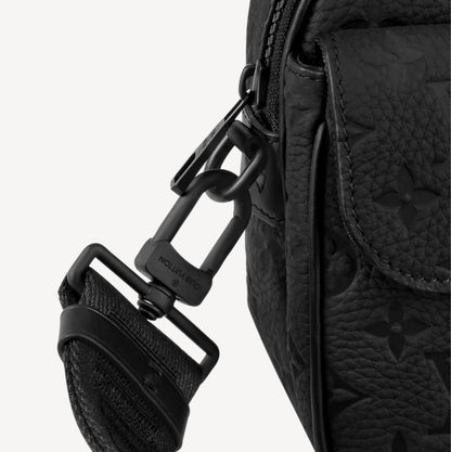 新作 LOUIS VUITTON 直営店 メッセンジャー モノグラム 黒 M58489