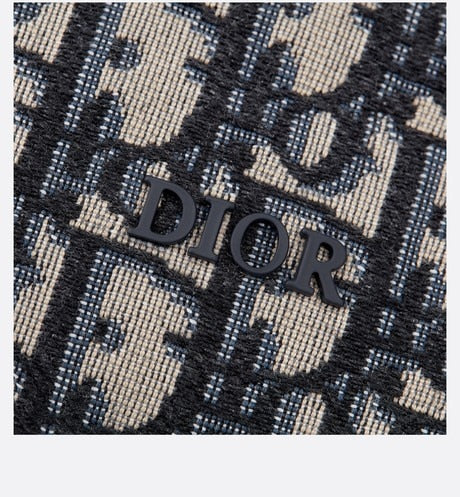 DIORバックパック