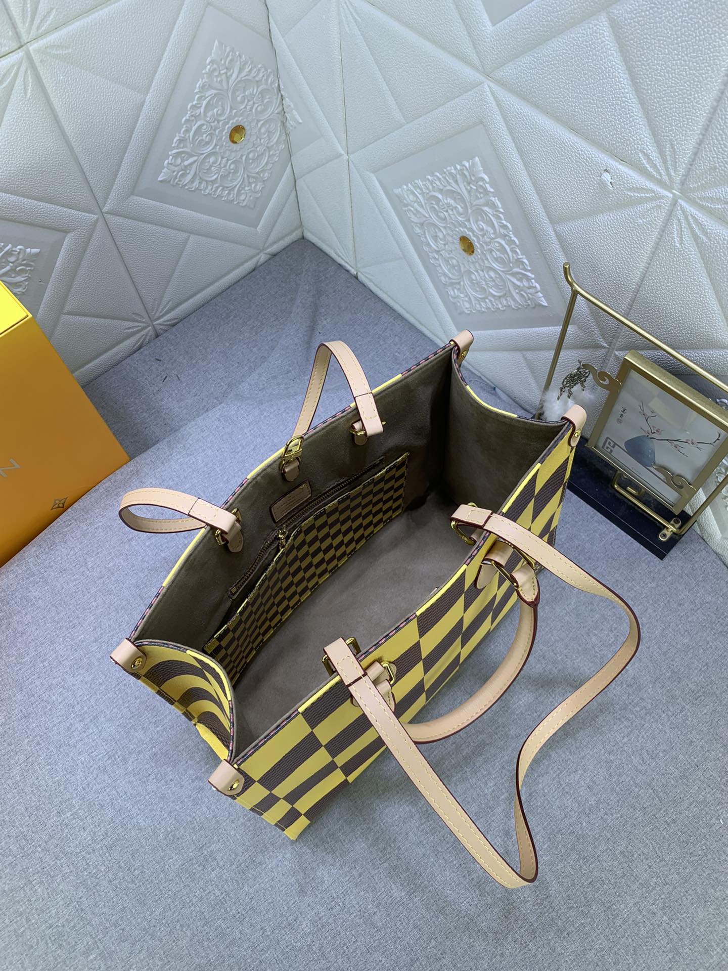 【LOUIS VUITTON】LV 新品ONTHEGO ミディアム ハンドバッグ