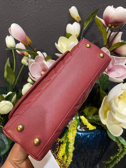 Chanel Cowhide handbag A92990