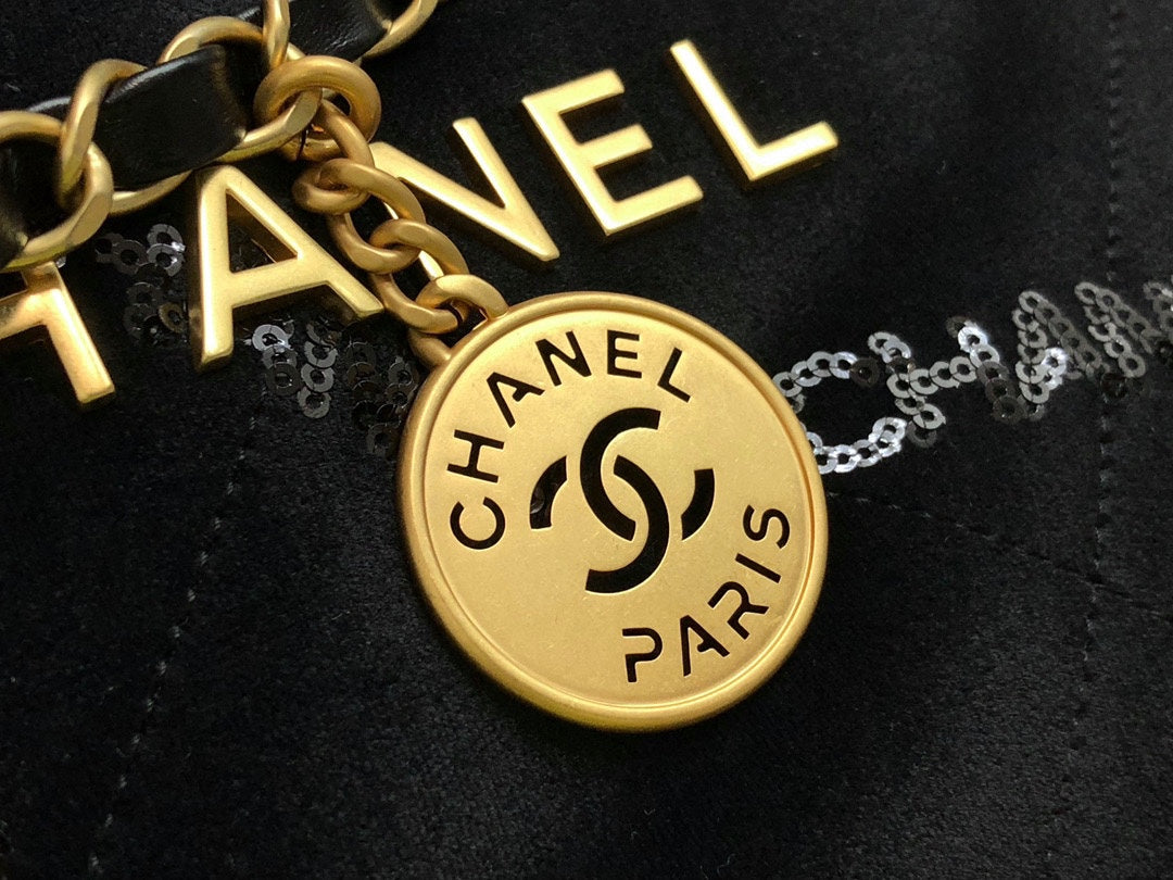 CHANEL 22 3261