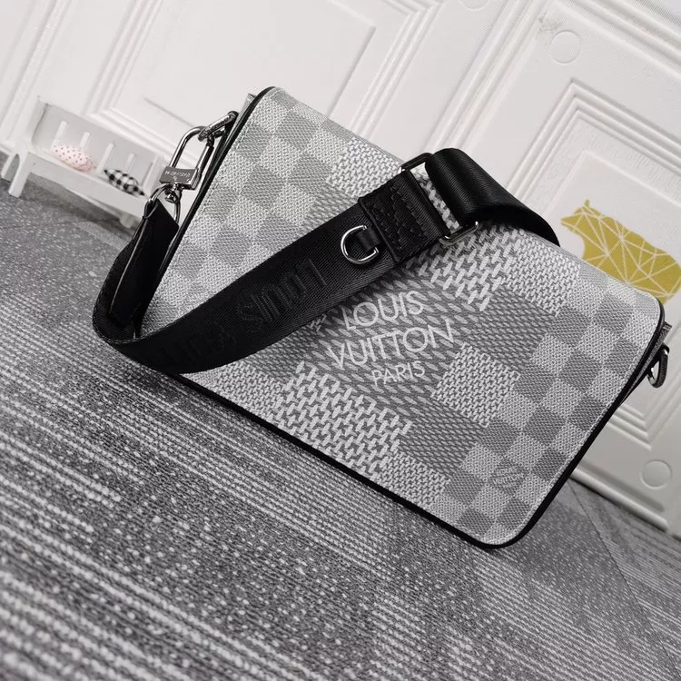 LOUIS VUITTON ルイヴィトン メッセンジャーバッグ 23.5X14X5CM