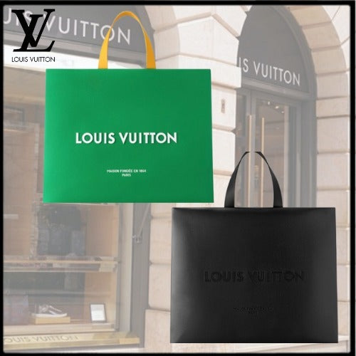 ヴィトンTシャツジャケットパンツスニーカーに合うトートバッグ