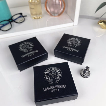 Chrome Hearts(クロムハーツ)クロスカービングリング