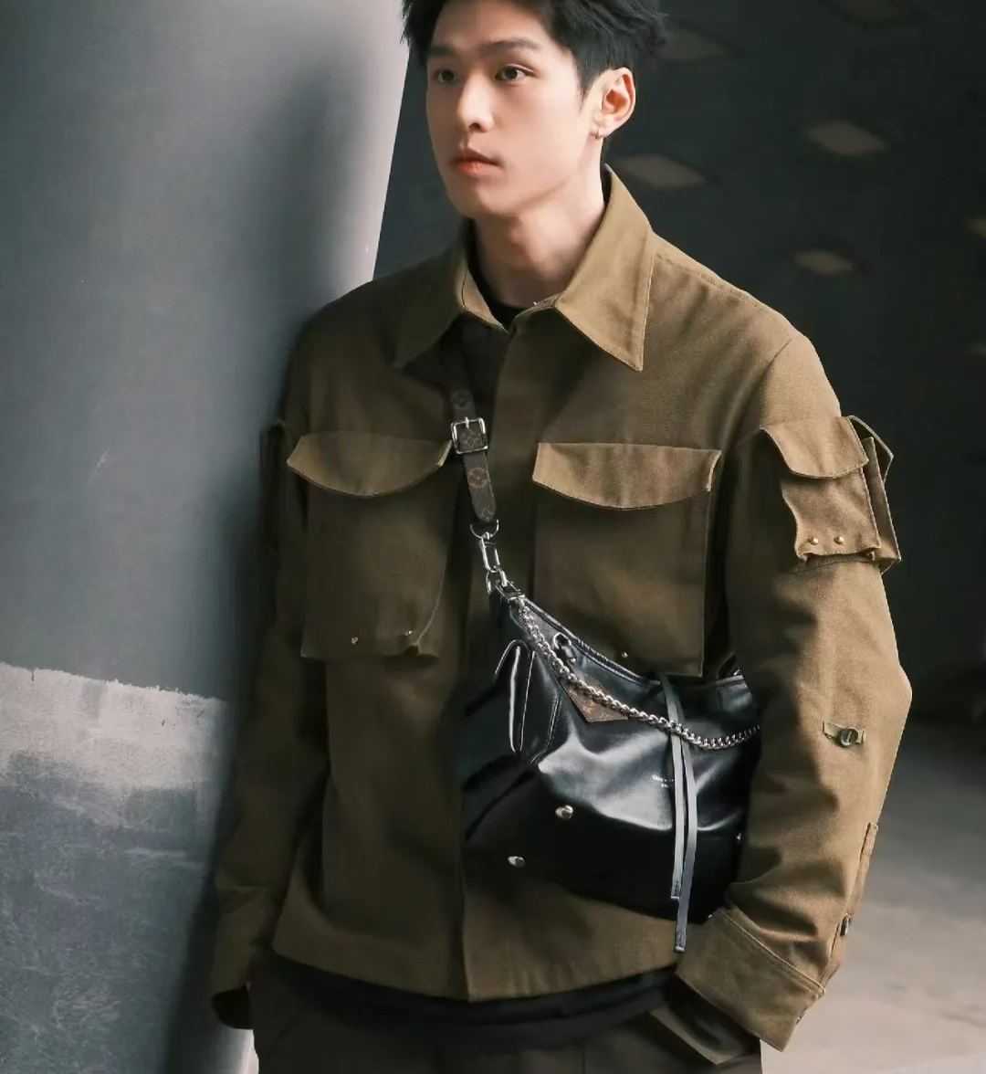 LOUIS VUITTON carryall メッセンジャーバッグ【送料無料】