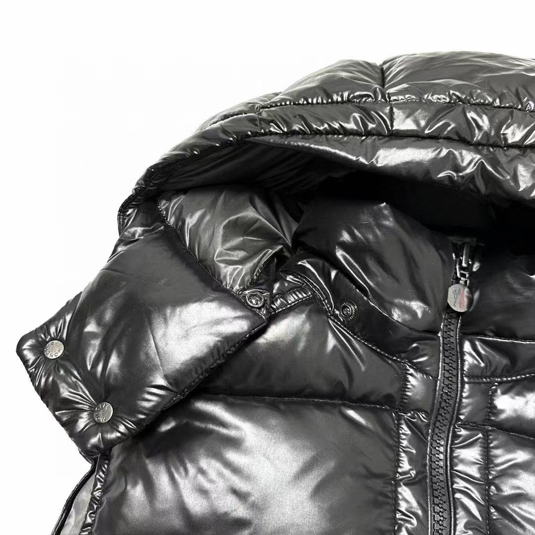 【MONCLER旗艦店】（モンクレール）ダウンベスト ご好評に付き再入荷！！