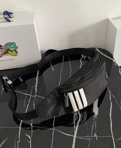 【PRADA 公式 旗艦店】プラダ ウエストポーチ 当日出荷 好評に付き再入荷！26*12*7CM