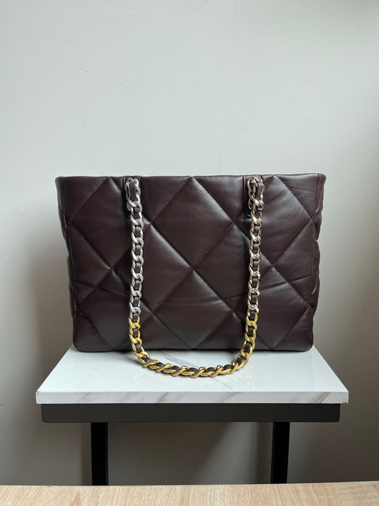 CHANEL 19 SHOPPING BAG 3360