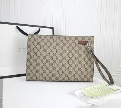 Gucci(グッチ)クラッチバッグ 31.5x24x6cm