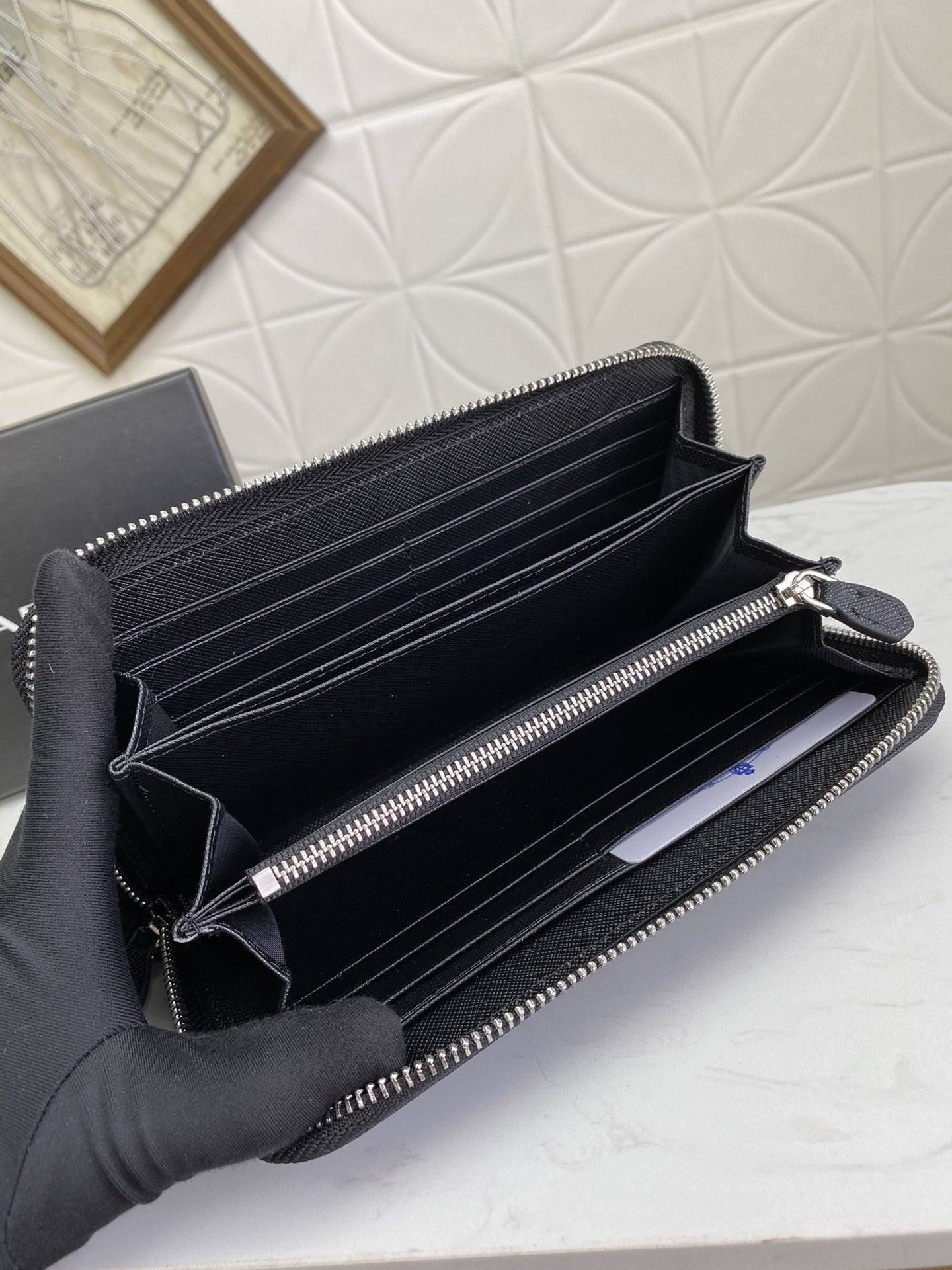 PRADA(プラダ) 財布19x12cm