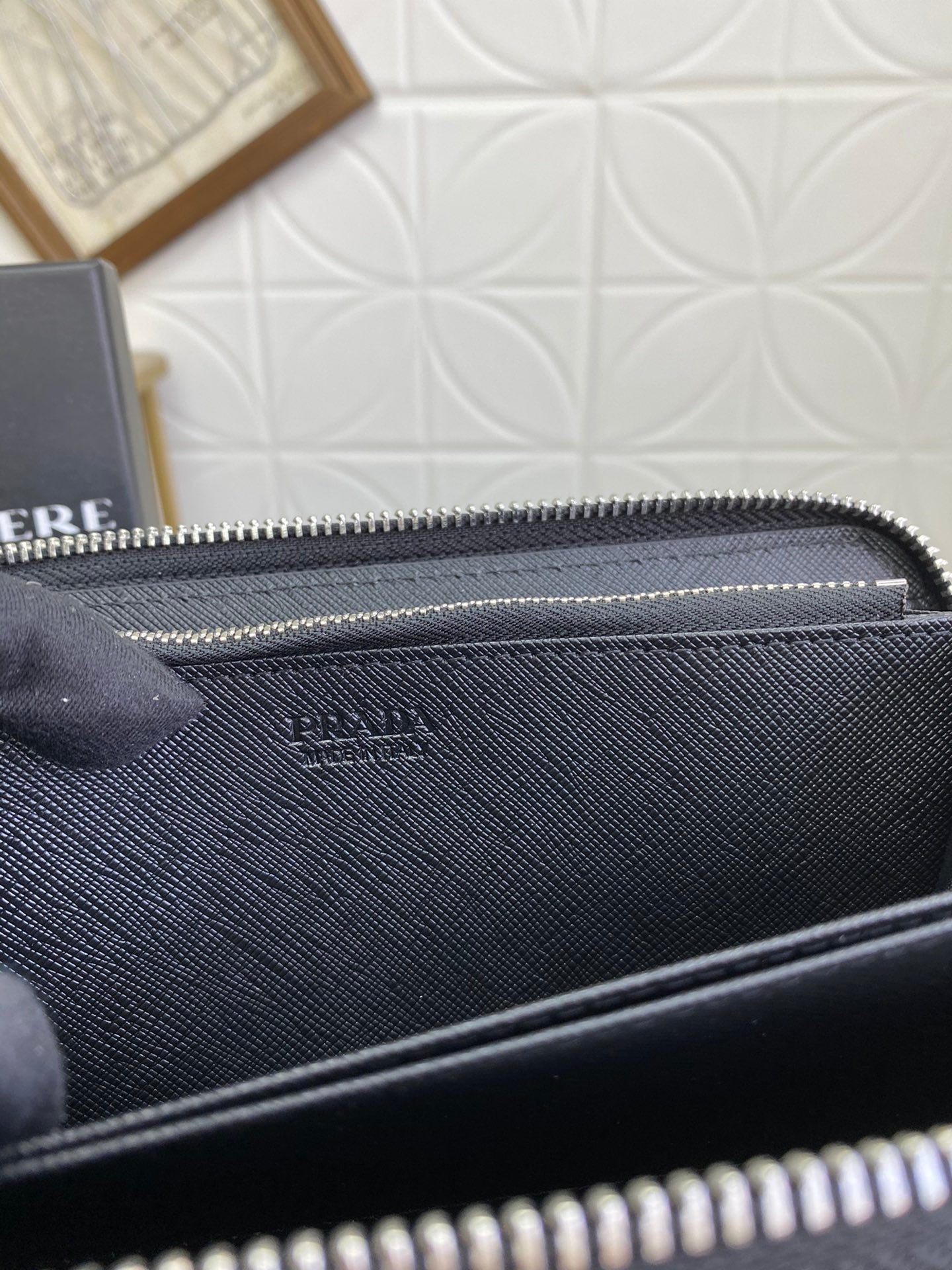 PRADA(プラダ) 財布19x12cm