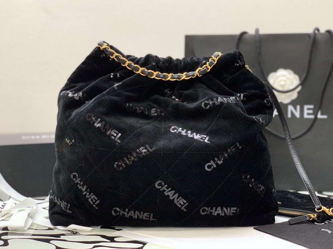 CHANEL 22 3261