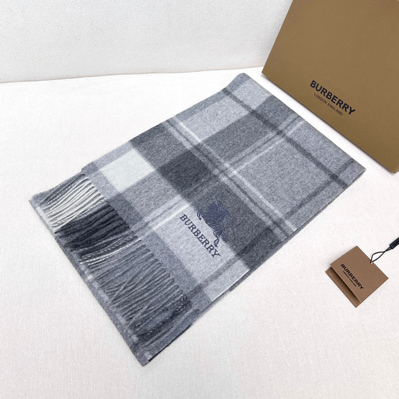 【BURBERRY バーバリー】スカーフ30*180CM 241108