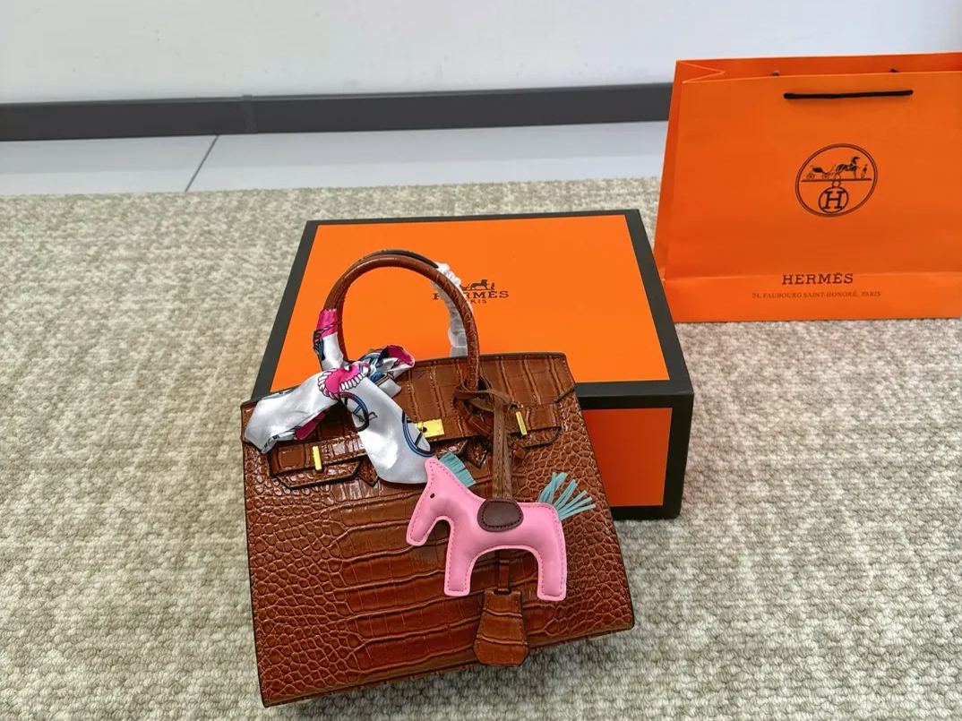 HERMES 高級ワニ革模様 プラチナバッグ