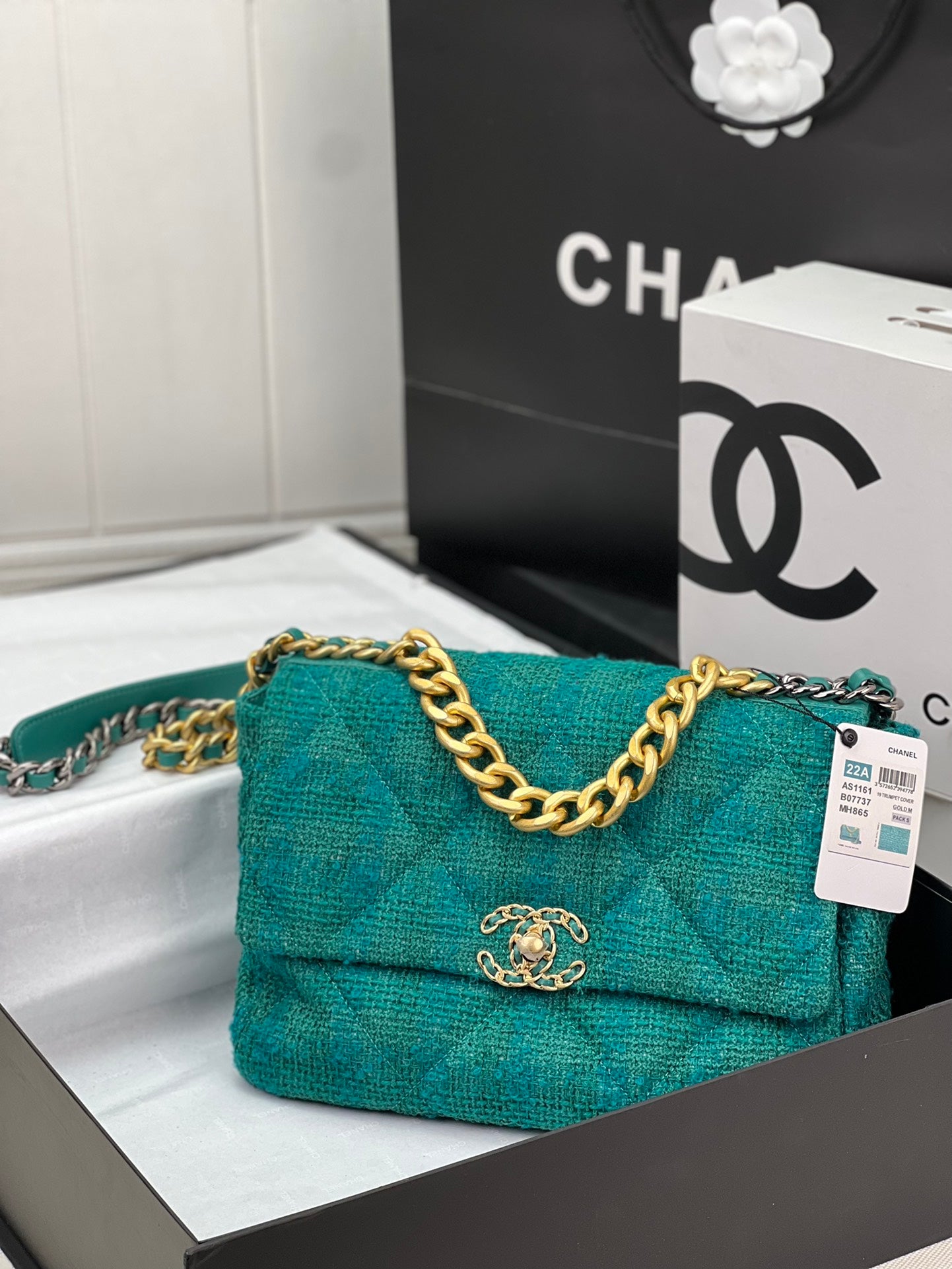 CHANEL 19 LARGE HANDBAG AS1161
