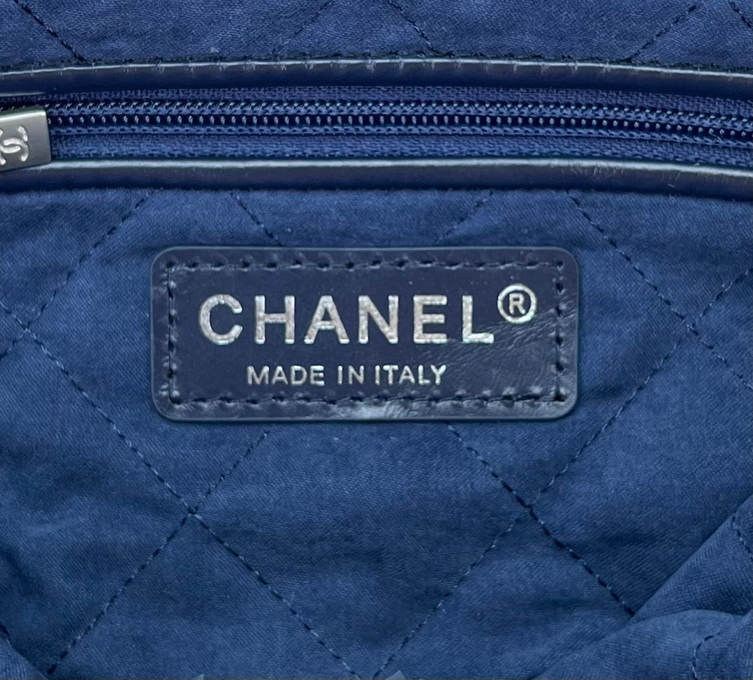 CHANEL 22 3989