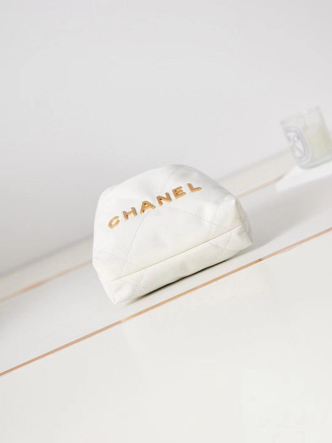 CHANEL 22 Bag Mini AS3980