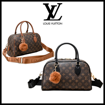 LouisVuitton モノグラムが鮮やかで牛革のオーストリッチ柄との組み合わせがおしゃれですよ～