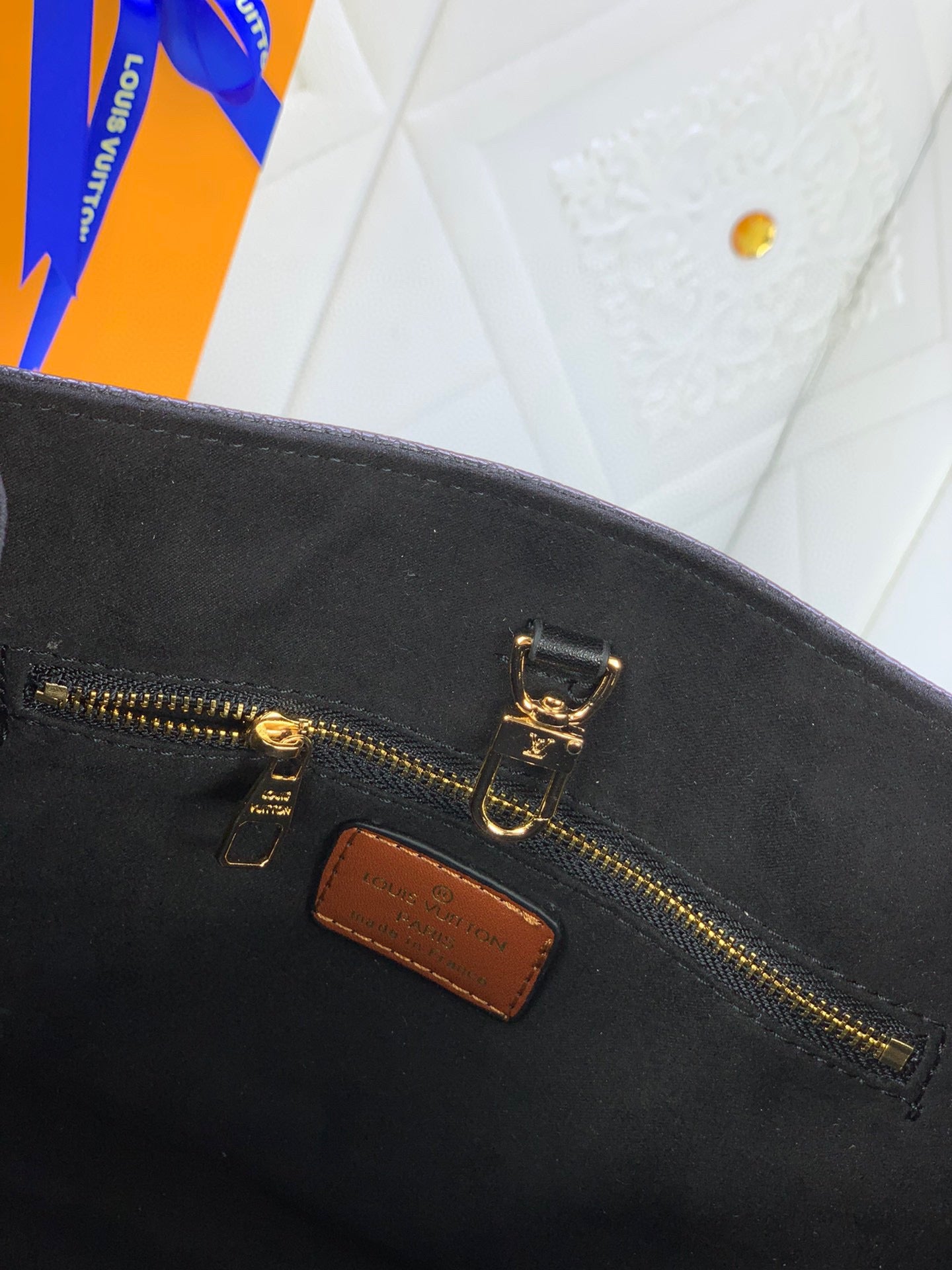 Louis Vuitton(ルイヴィトン)新作モデルが登場【LV CRAFTY ONTHEGO ハンドバッグ】