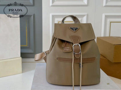 【PRADA 公式 旗艦店】プラダ リュックサック当日出荷 好評に付き再入荷！27*30CM 240719