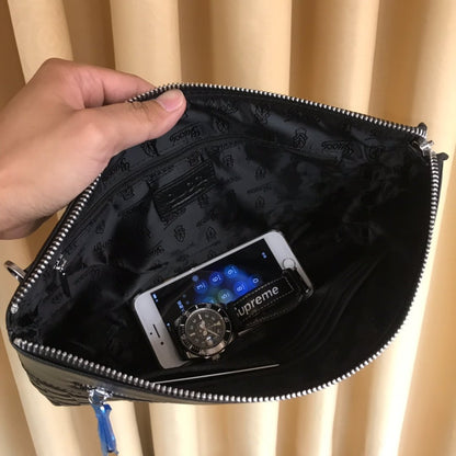 Gucci(グッチ)クラッチバッグ 30x20x3cm