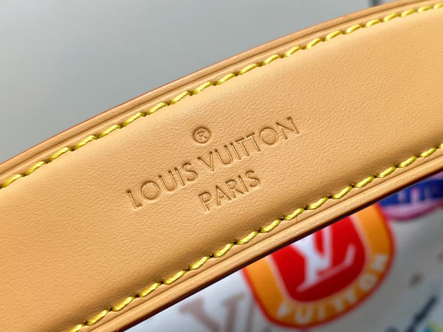 LV ハンドバッグ ボックスレザーボーダー 落書き