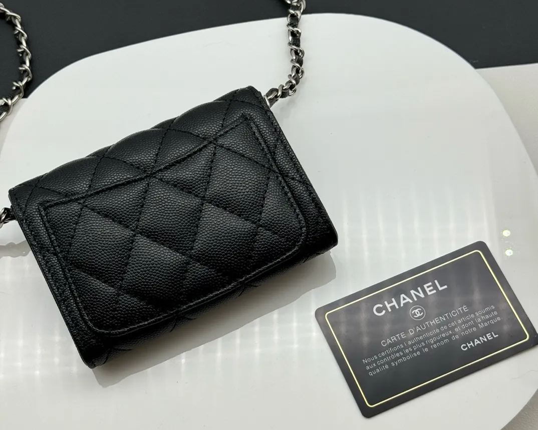 Chanel クラシック チェーン イブニング バッグ ラムスキン AP0238