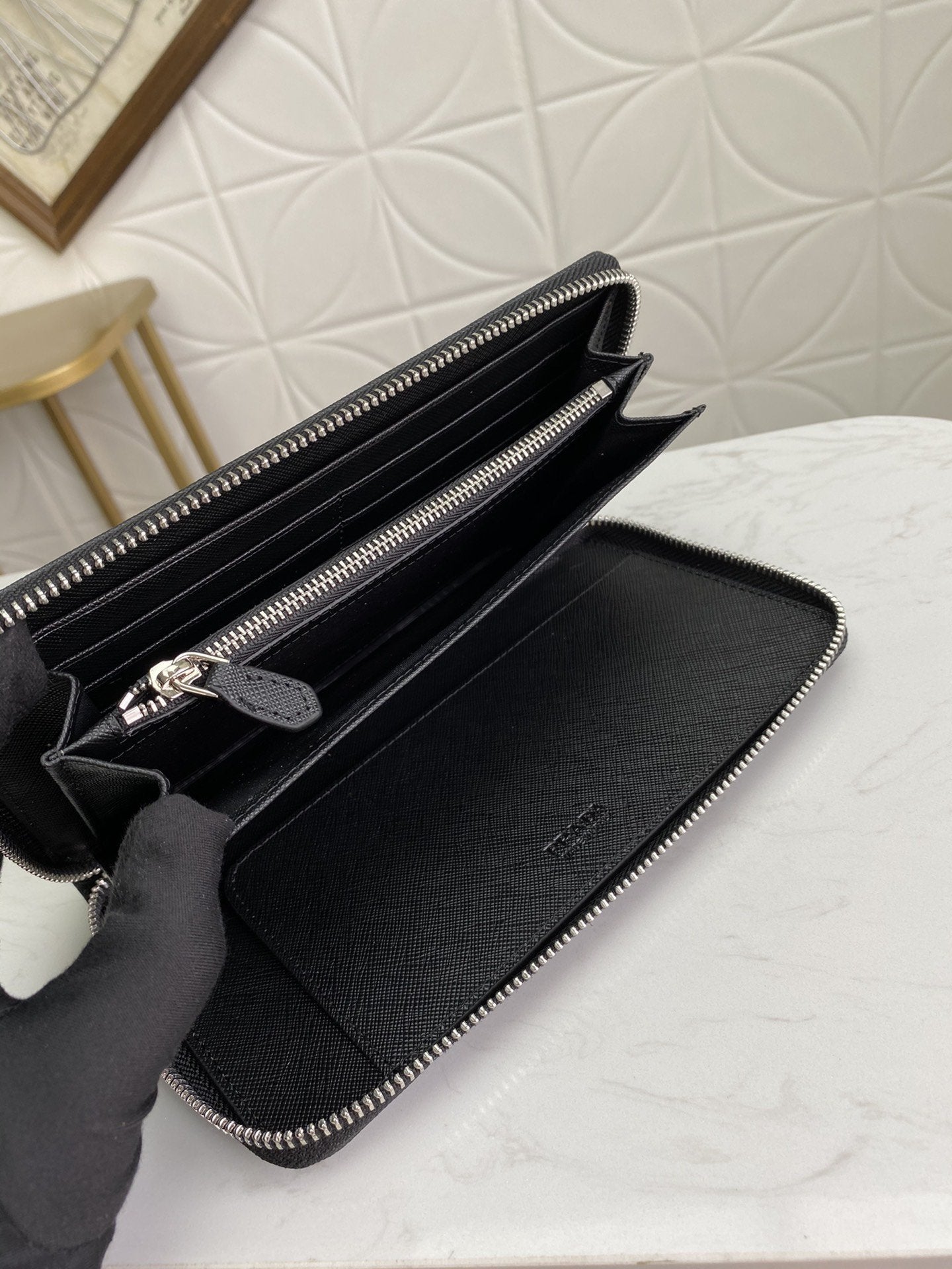 PRADA(プラダ) 財布 21x12cm