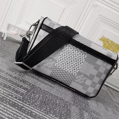 LOUIS VUITTON ルイヴィトン メッセンジャーバッグ 23.5X14X5CM