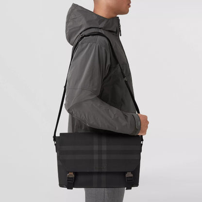 【BURBERRY】バーバリー チェック ラージ メッセンジャーバッグ