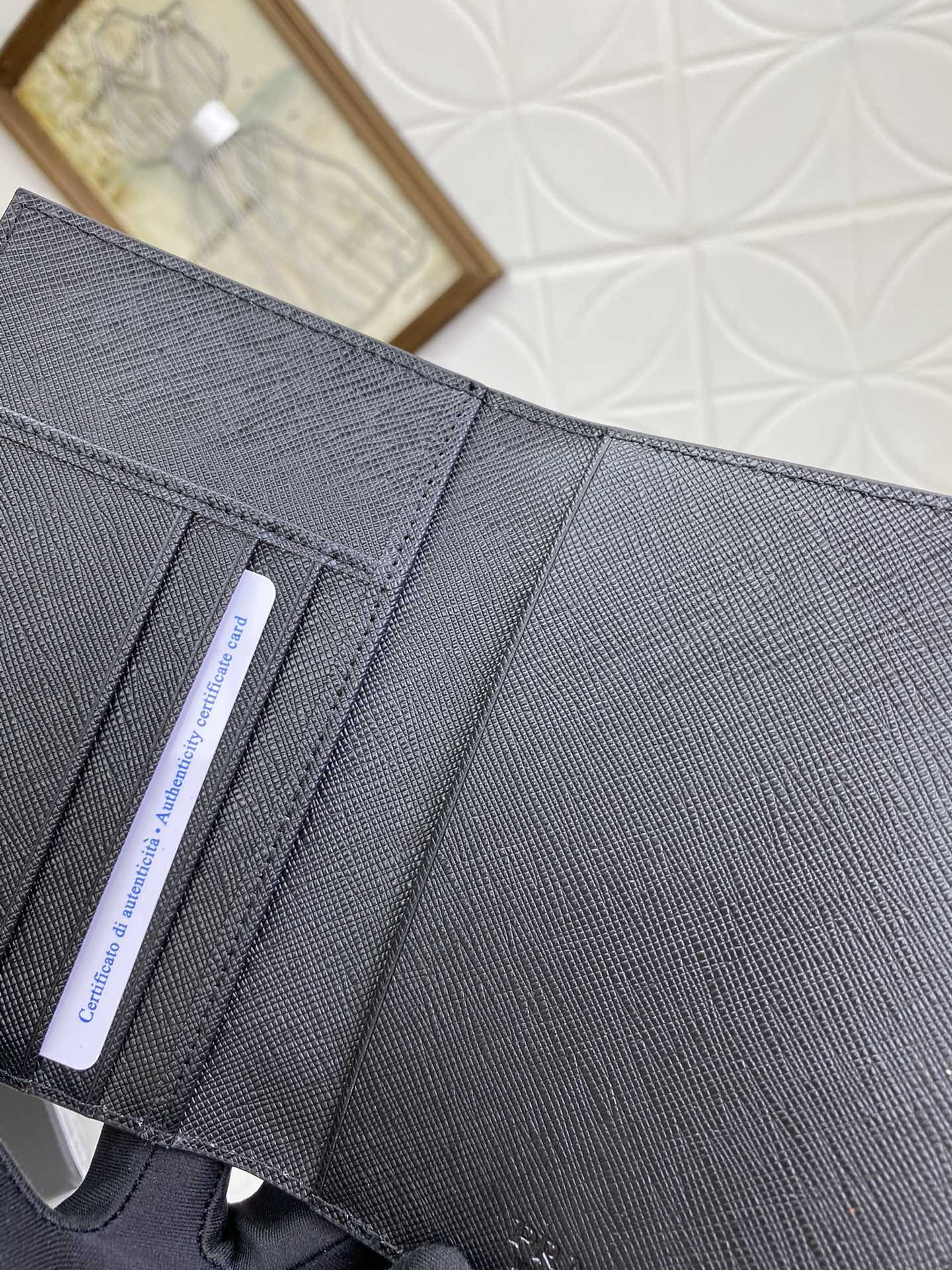 PRADA(プラダ) 財布9.5x14cm