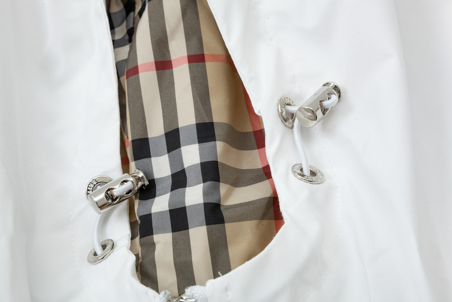 【BURBERRY】男女兼用 ご好評に付き再入荷！